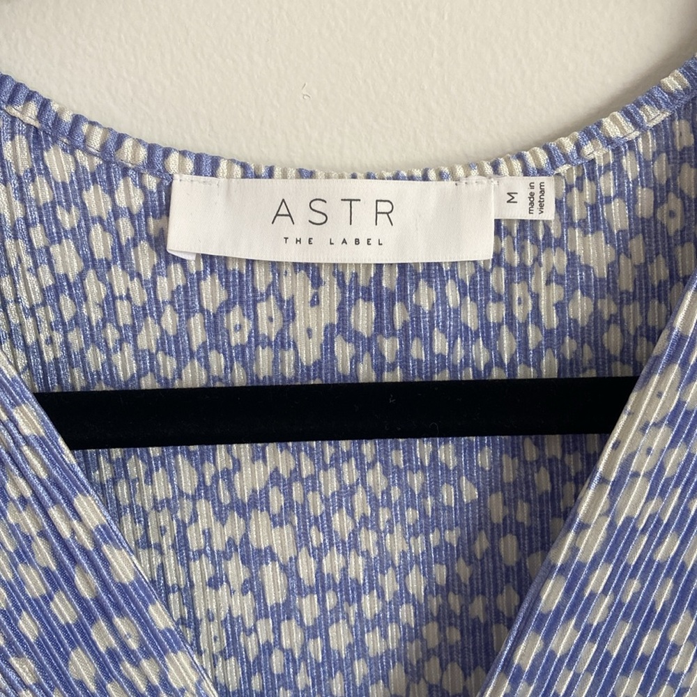 ASTR the Label Short Sleeve Plisse Top SIZE M - Picture 6 of 11